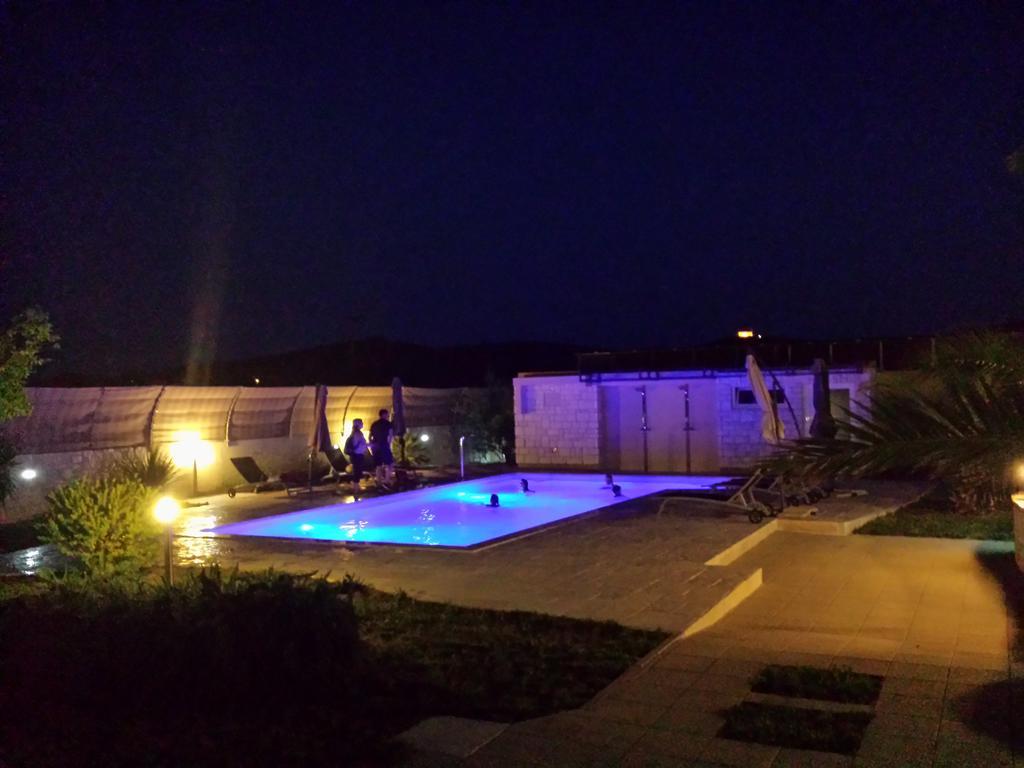Pavlic Apartments Betina  Luaran gambar