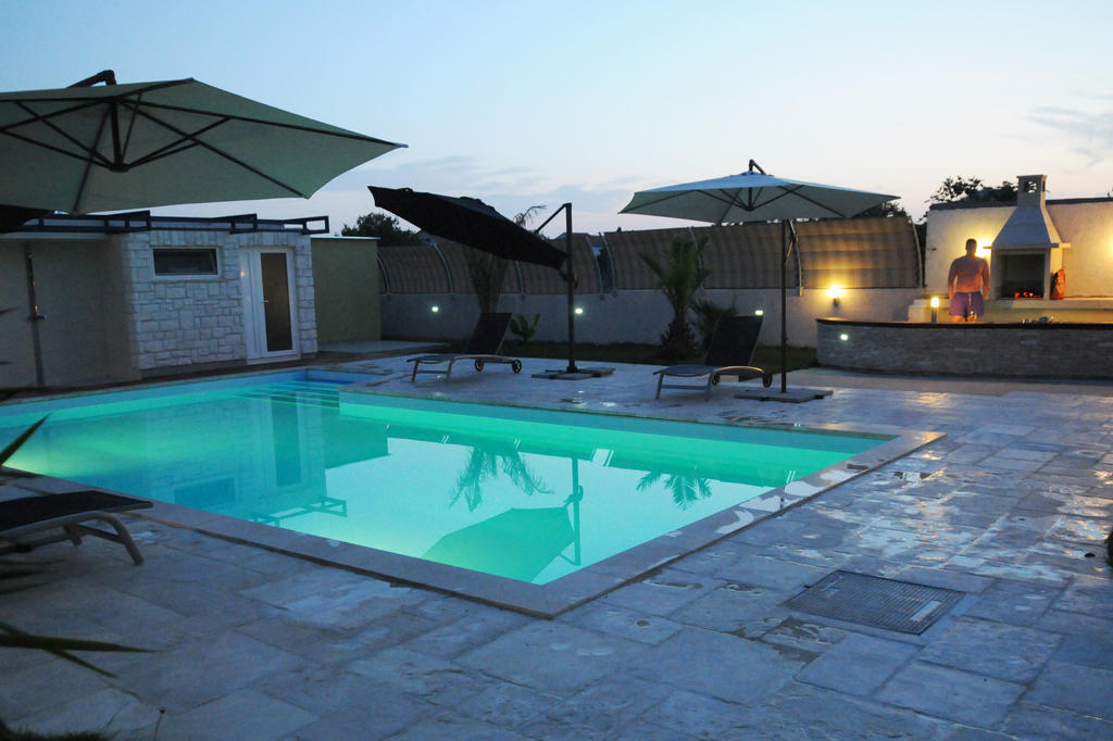 Pavlic Apartments Betina  Luaran gambar