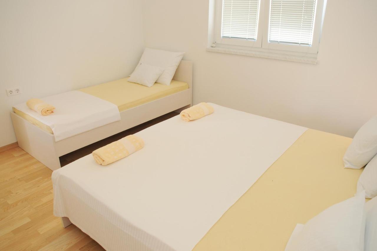 Pavlic Apartments Betina  Luaran gambar